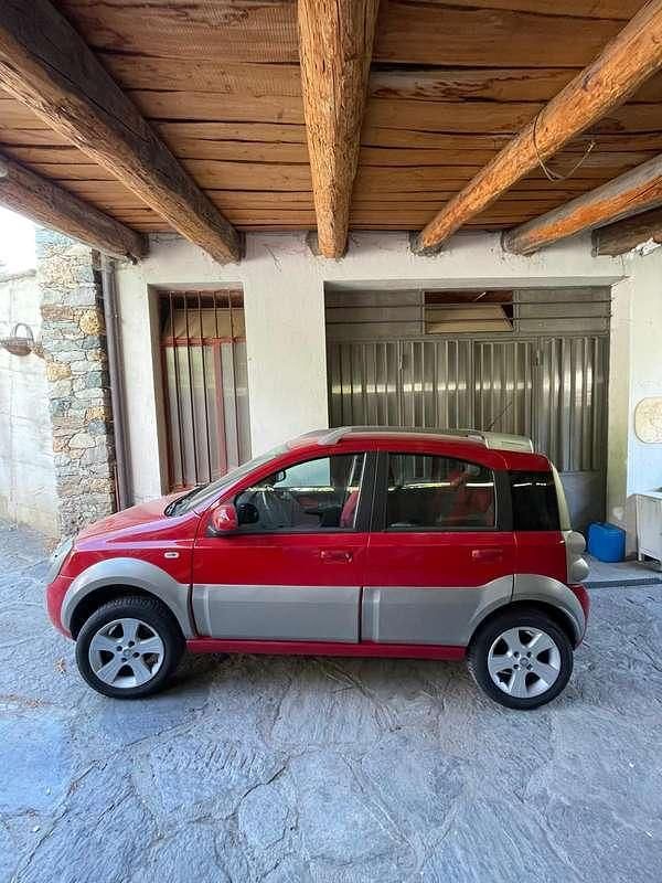 Usata Fiat Panda 4x4 Cross 95 CV (69 kW) 2010 Utilitaria