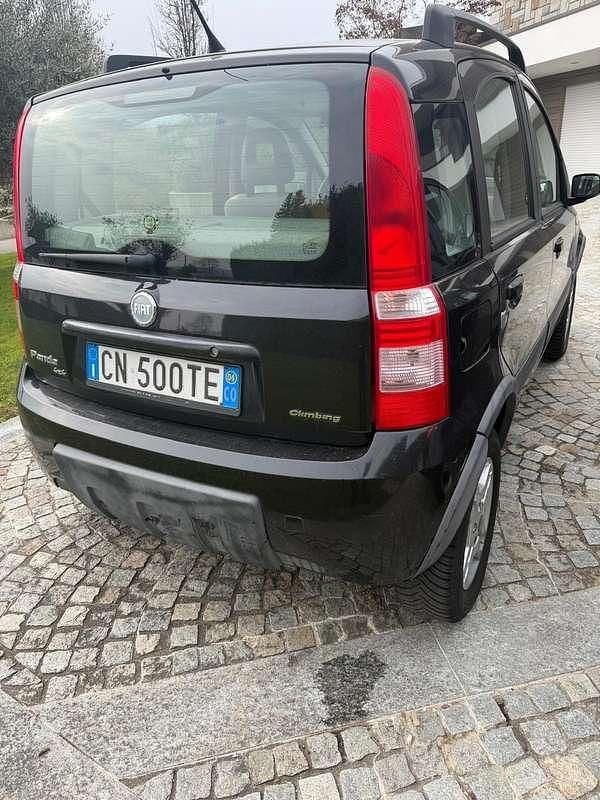 Usata Fiat Panda 4x4 Climbing 60 CV (44 kW) 2004 Nero Utilitaria