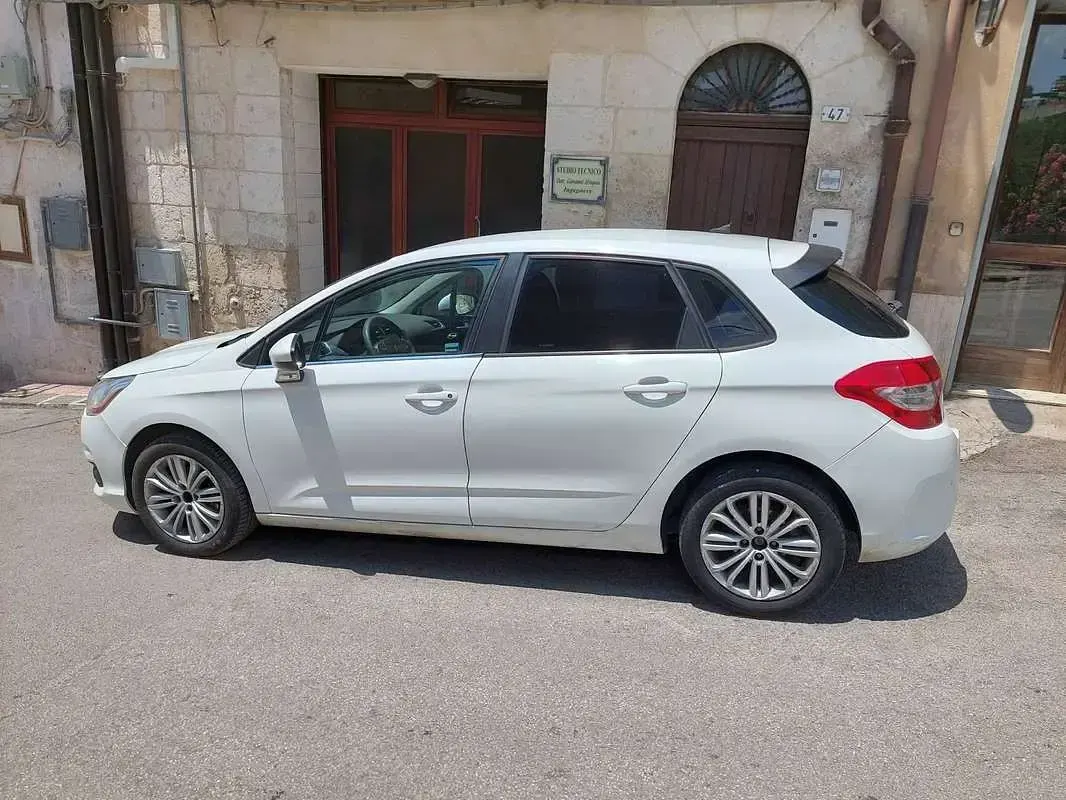 Usata Citroën C4 Business Class 92 CV (67 kW) 2011 Berlina
