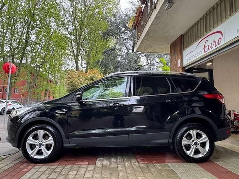 Usata Ford Kuga Titanium 120 CV (88 kW) 2016 Nero SUV