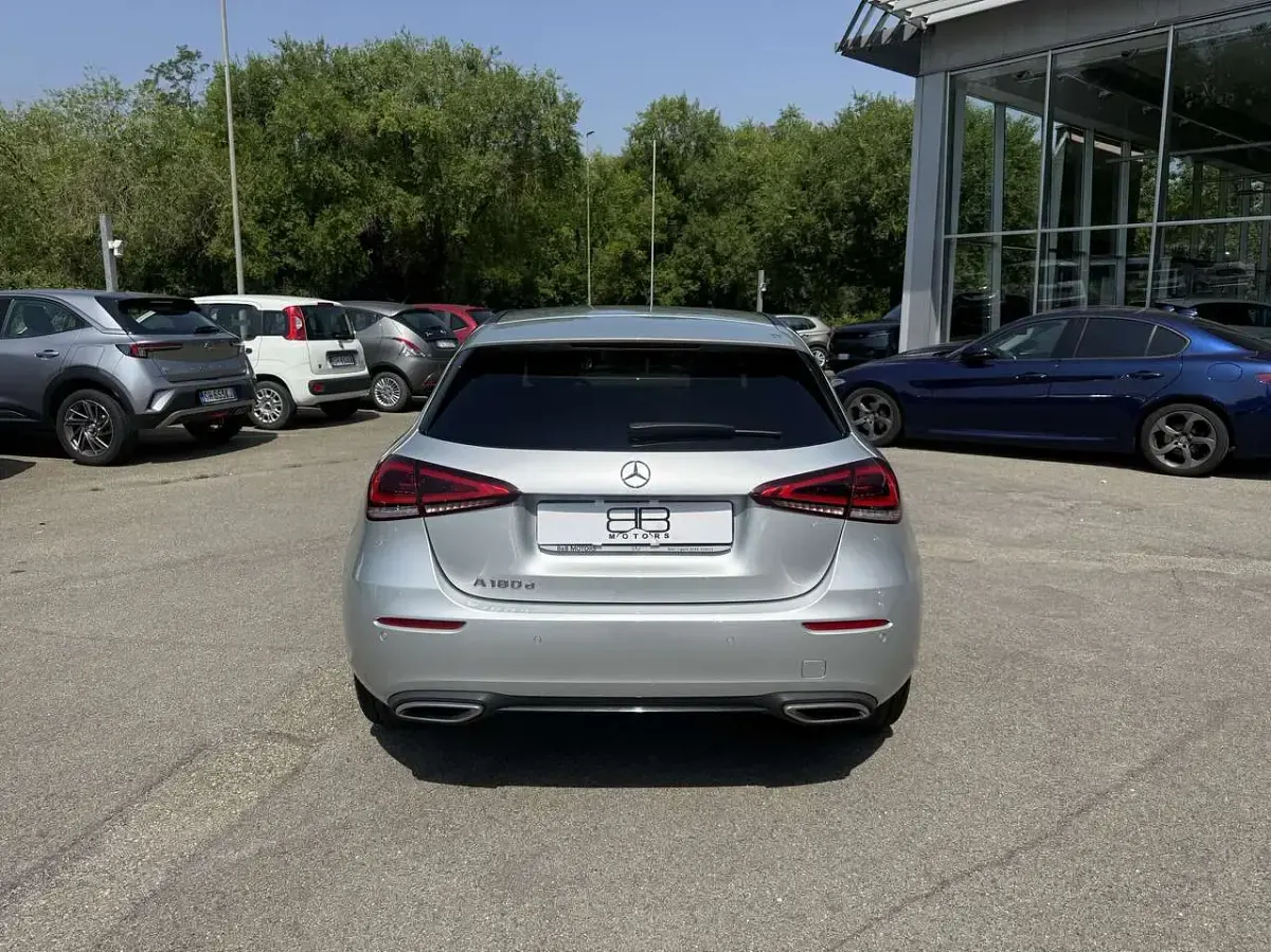 Usata Mercedes A180 Edition 116 CV (85 kW) 2022 Argento Berlina