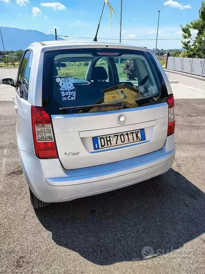 Usata Fiat Idea 77 CV (56 kW) 2007 Grigio Monovolume
