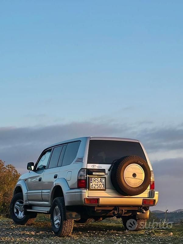Grigio Usata 2002 Toyota Land Cruiser Prado SUV | 13.900 € - Immagine 1/4