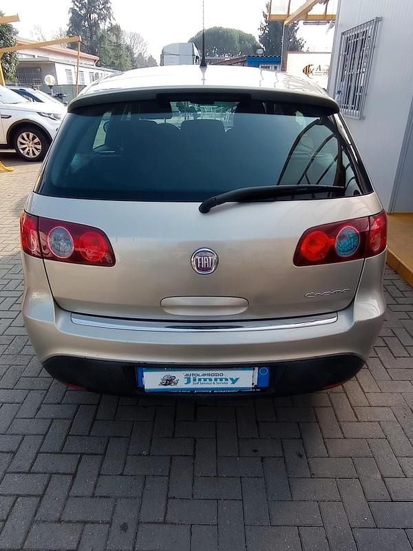 Begagnad Fiat Croma Emotion 150 HK (110 kW) 2008 Guld Kombi
