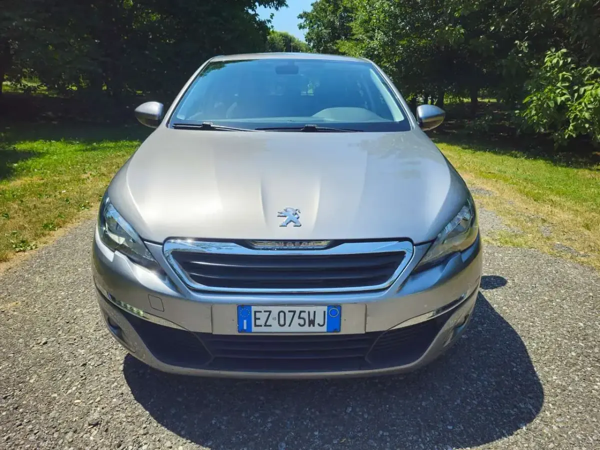 Usata Peugeot 308 GT-line 120 CV (88 kW) 2015 Grigio Station wagon