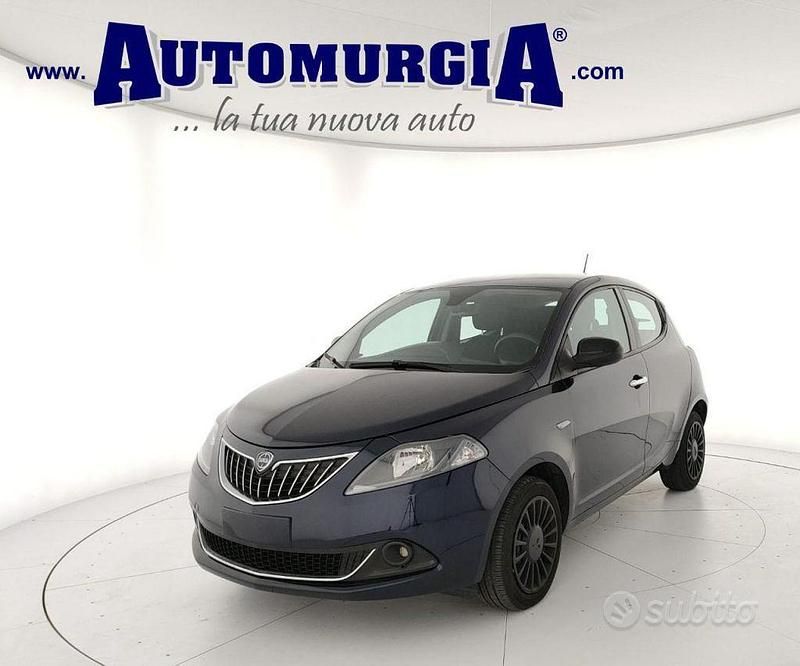Usata Lancia Ypsilon Silver 69 CV (50 kW) 2021 Blu Utilitaria
