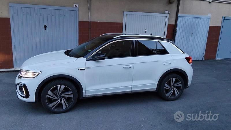 Usata VW T-Roc R-line 150 CV (110 kW) 2023 Bianco SUV