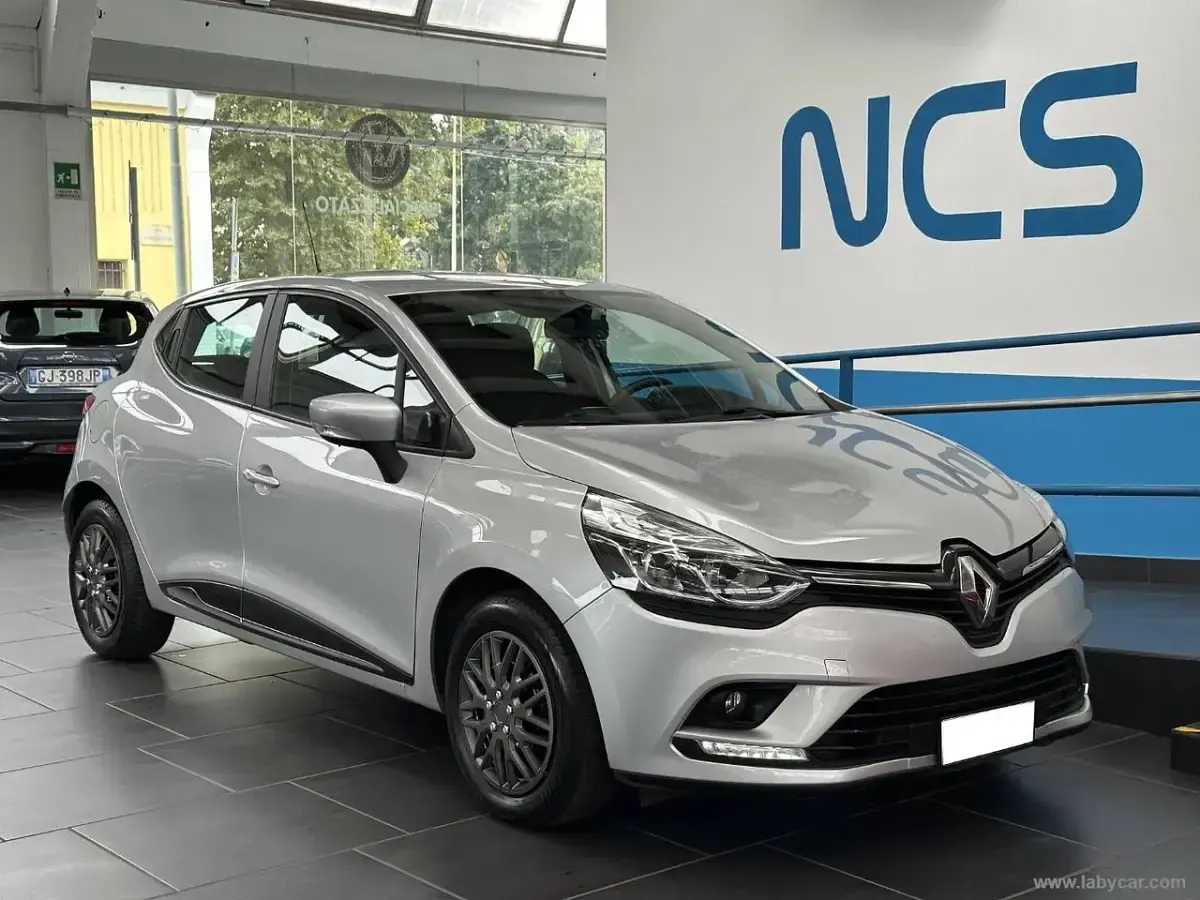 Usata Renault Clio Business 76 CV (55 kW) 2019 Argento