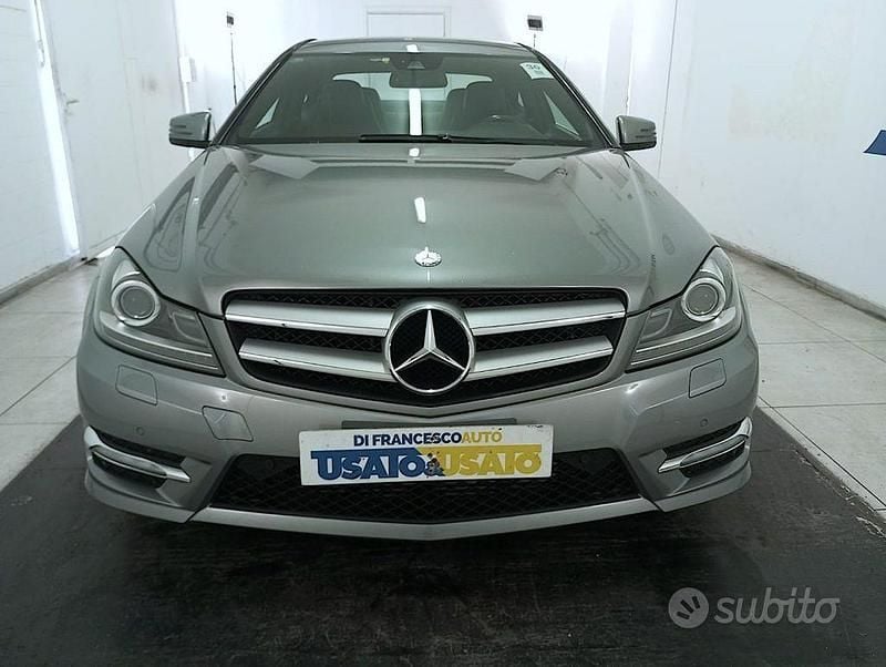 Usata Mercedes C220 Avantgarde 170 CV (125 kW) 2011 Grigio Coupé