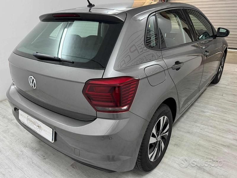Usata VW Polo Comfortline 95 CV (69 kW) 2020 Grigio Utilitaria