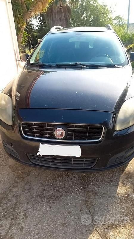 Nero Usata 2010 Fiat Croma Tre volumi | 2500 € (Cara) - Immagine 1/4