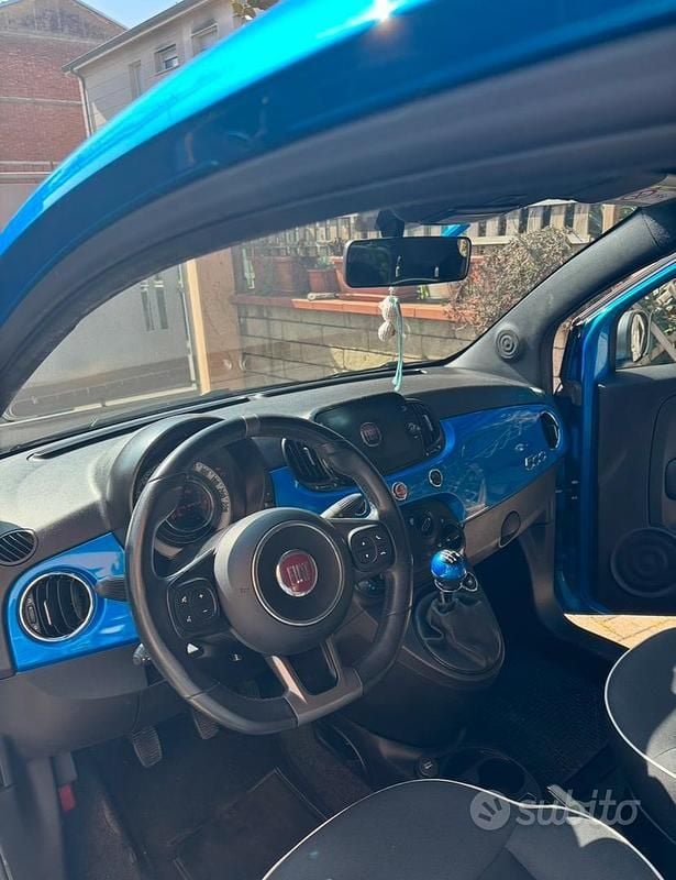 Usata Fiat 500 69 CV (50 kW) 2019 Blu Utilitaria