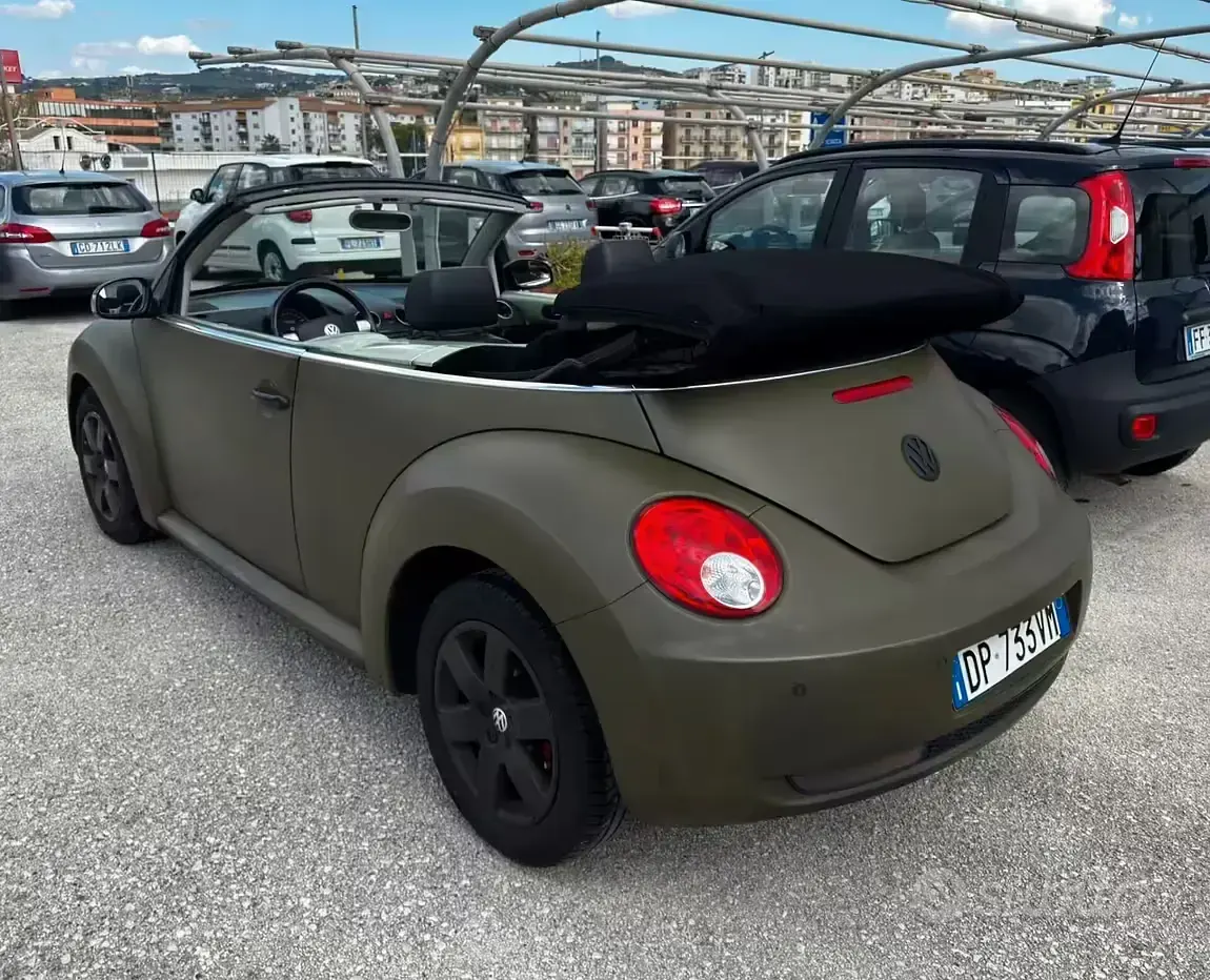 Usata VW New Beetle 105 CV (77 kW) 2008 Verde Utilitaria