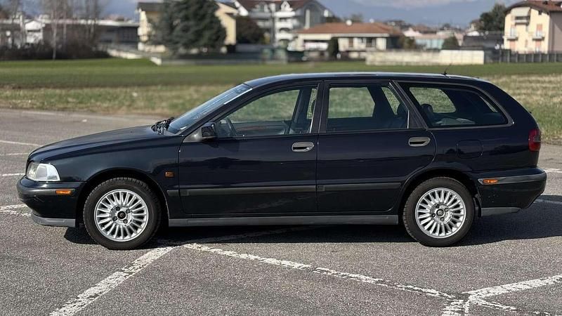 Usata Volvo V40 116 CV (85 kW) 1996 Station wagon