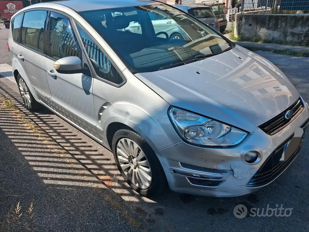 Usata Ford S-MAX Titanium 163 CV (119 kW) 2012 Grigio Monovolume