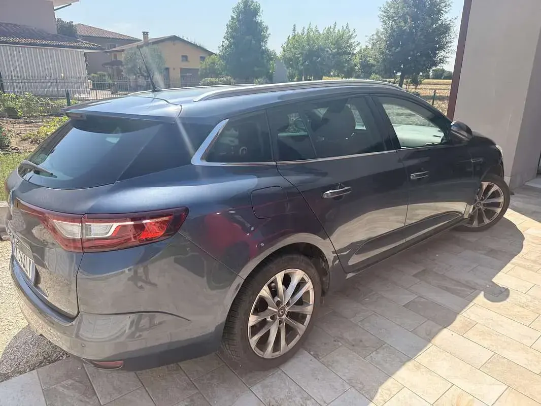 Usata Renault Mégane GrandTour Intens 110 CV (80 kW) 2017 Grigio Station wagon
