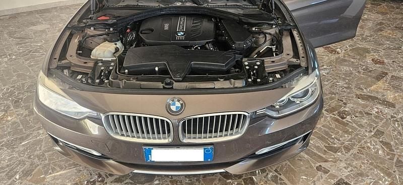 Usata BMW 318 142 CV (104 kW) 2014 Grigio Station wagon