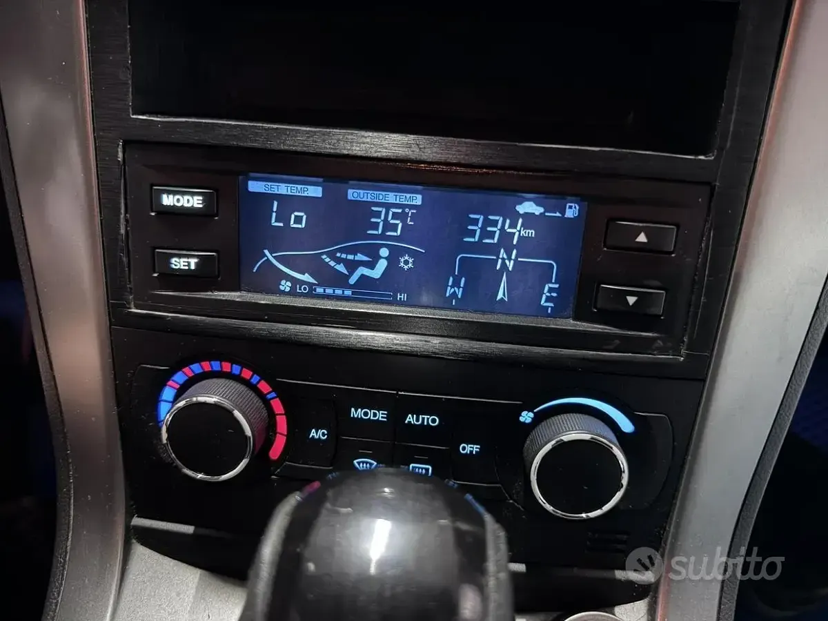 Usata Chevrolet Captiva LTZ 184 CV (135 kW) 2011 Grigio SUV
