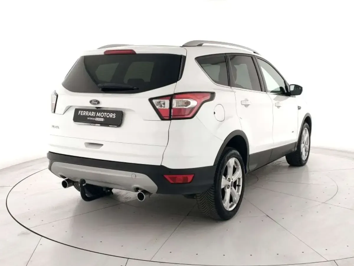 Usata Ford Kuga Titanium S 150 CV (110 kW) 2018 Bianco SUV