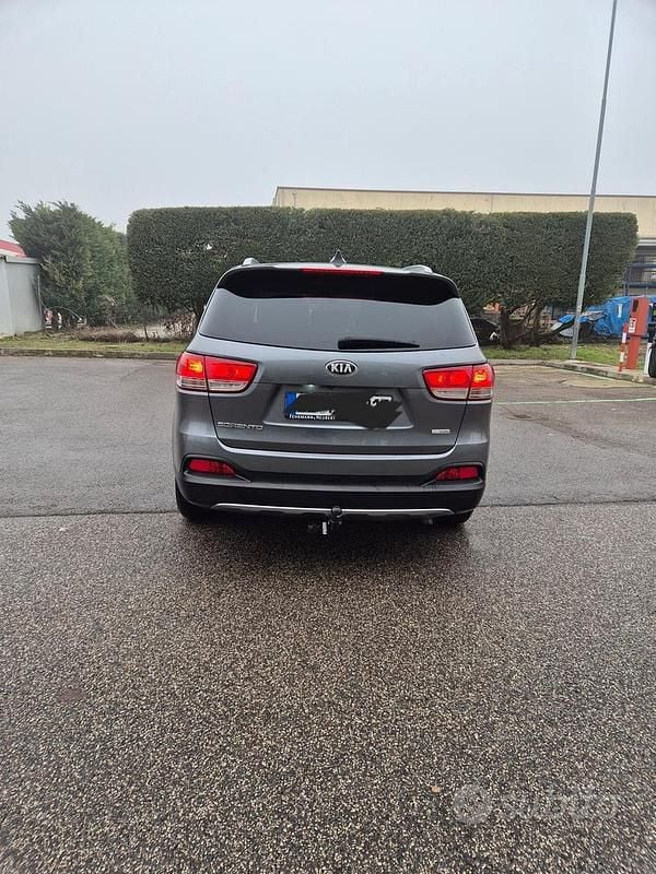 Usata Kia Sorento 200 CV (147 kW) 2016 Grigio SUV