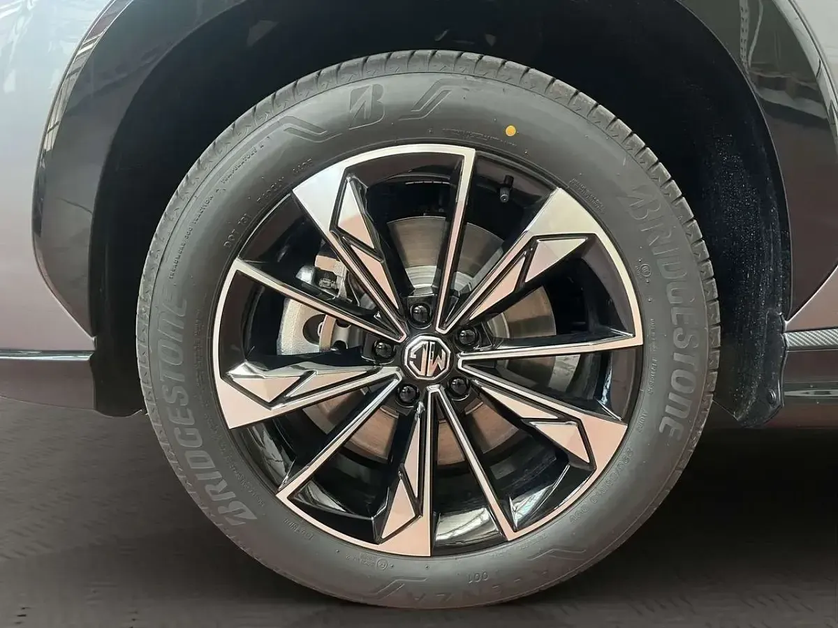 Nuova MG HS Luxury 272 CV (200 kW) 2026 Nero SUV