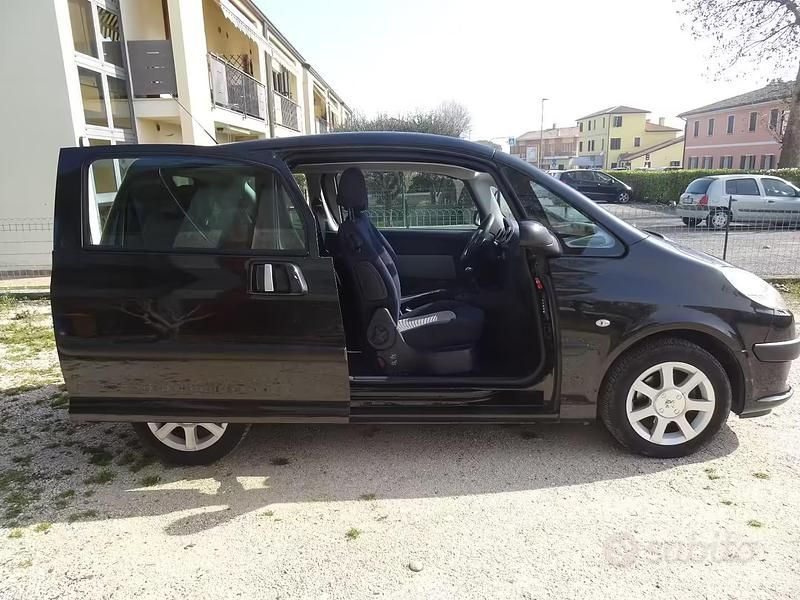 Usata Peugeot 1007 2009 Nero Monovolume