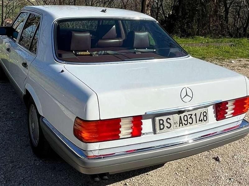 Usata Mercedes S500 SE 245 CV (180 kW) 1988 Bianco Berlina