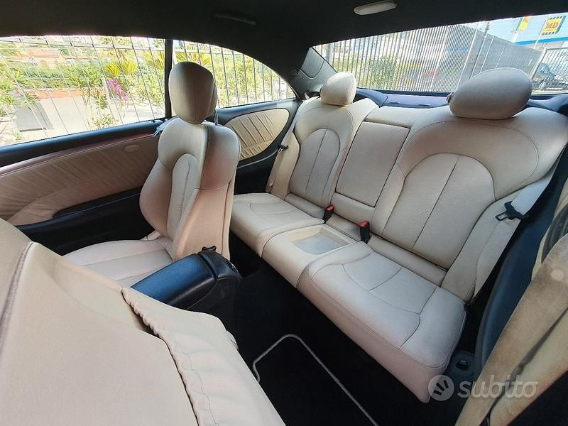Usata Mercedes CLK220 150 CV (110 kW) 2006 Blu Coupé