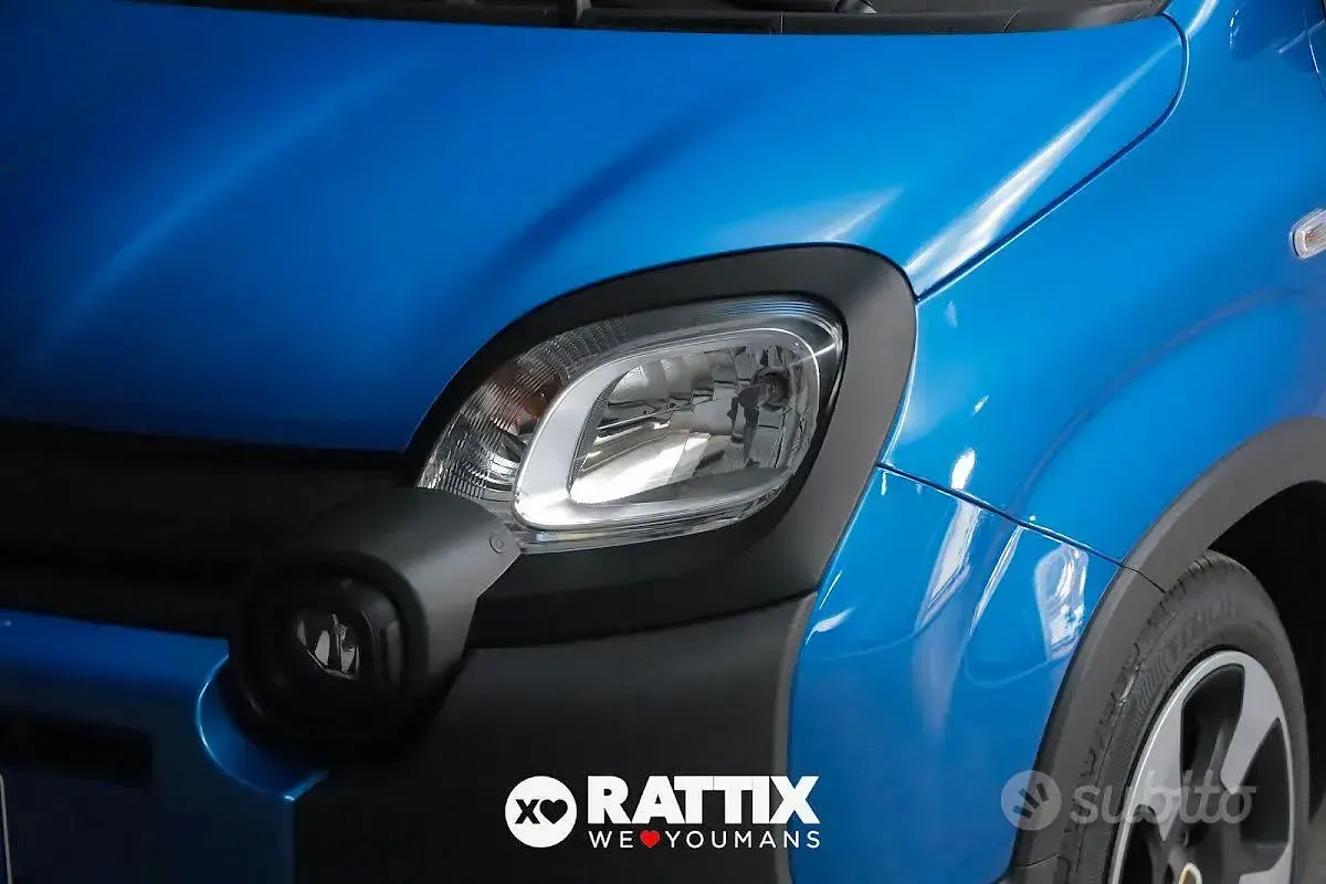 Usata Fiat Panda Cross Cross 70 CV (51 kW) 2025 Blu italia metallizzato Utilitaria