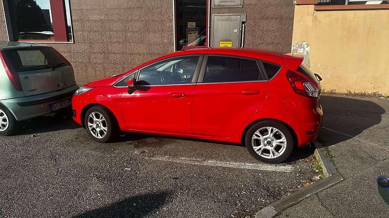 Usata Ford Fiesta Titanium 75 CV (55 kW) 2016 Berlina