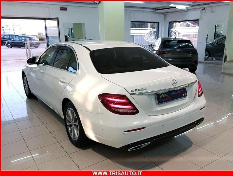 Usata Mercedes E200 151 CV (111 kW) 2018 Bianco Berlina