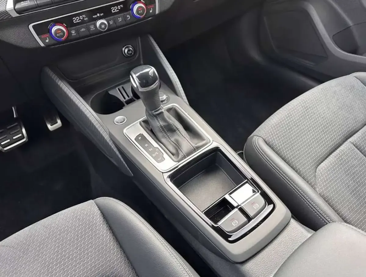 Nuova Audi Q2 S-Line 150 CV (110 kW) 2025 Nero SUV