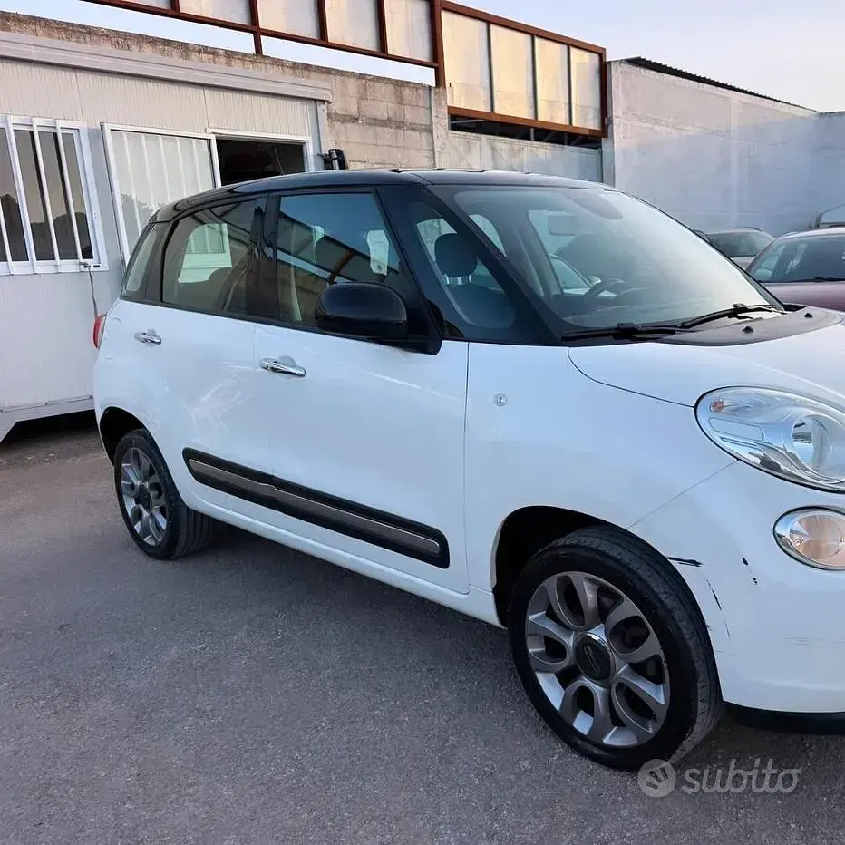 Usata Fiat 500L Lounge 80 CV (58 kW) 2015 Bianco Monovolume
