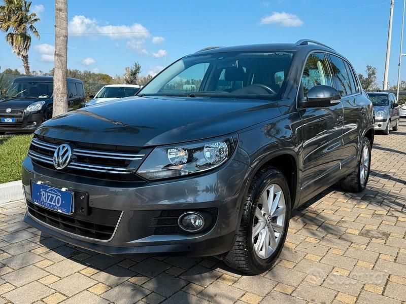 Usata VW Tiguan Sportline 140 CV (102 kW) 2014 Grigio SUV