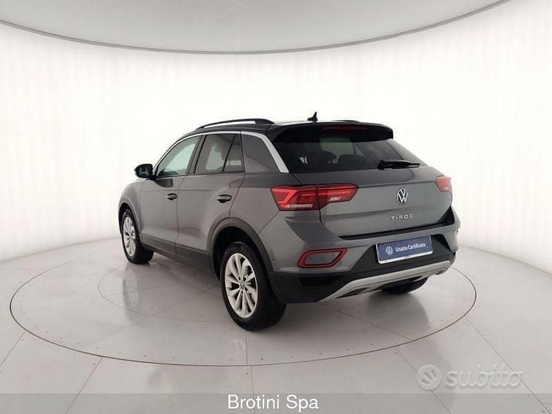 Occasion VW T-Roc Life 150 PK (110 kW) 2022 Grijs SUV