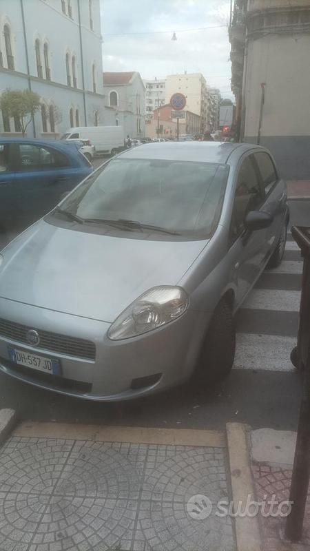 Usata Fiat Grande Punto 65 CV (47 kW) 2007 Grigio Utilitaria