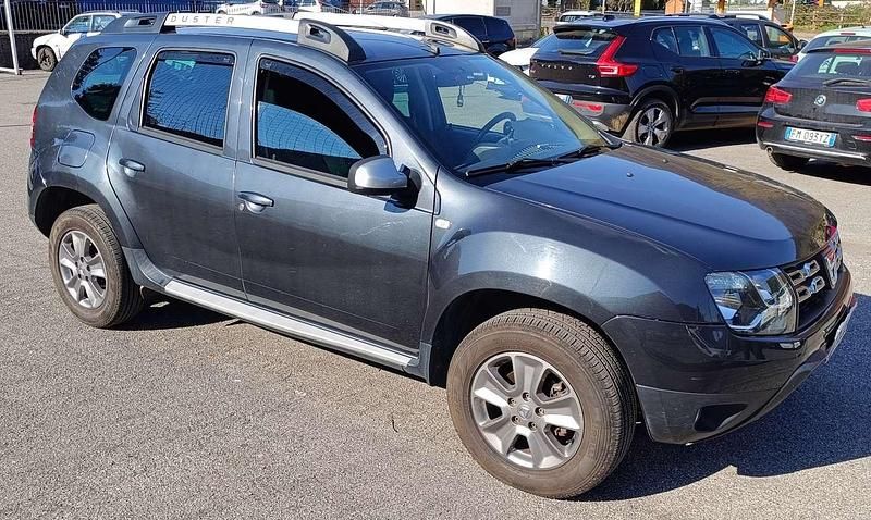 Usata Dacia Duster Prestige 109 CV (80 kW) 2015 Grigio SUV