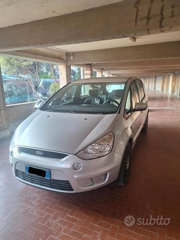 Usata Ford S-MAX S 140 CV (102 kW) 2009 Grigio Monovolume