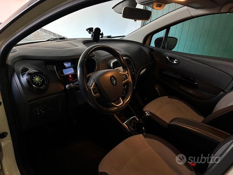 Usata Renault Captur Intens 110 CV (80 kW) 2016 SUV