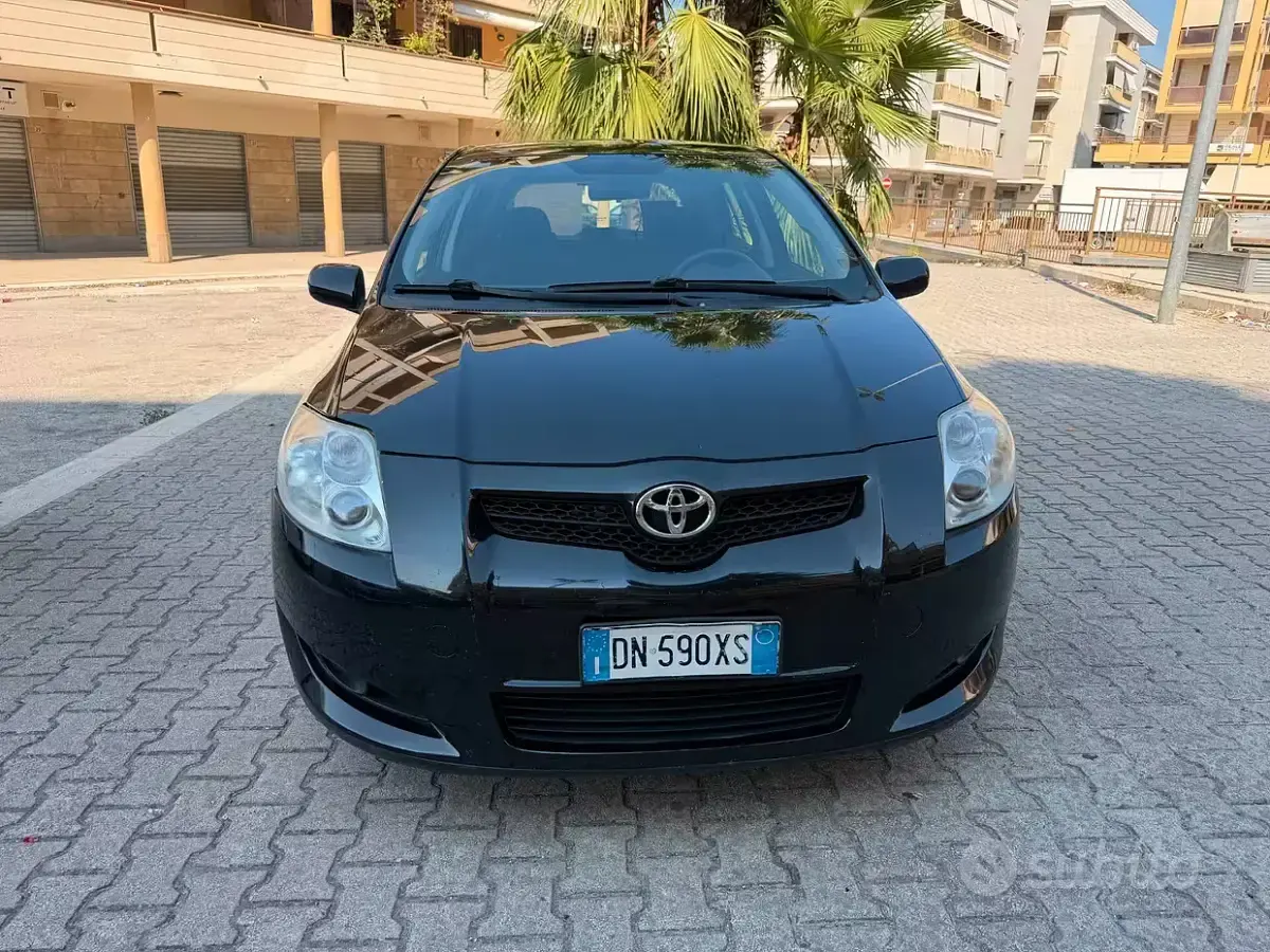 Usata Toyota Auris Sol 126 CV (92 kW) 2008 Nero Utilitaria