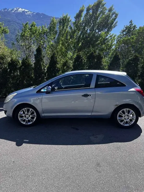 Usata Opel Corsa 69 CV (50 kW) 2007 Utilitaria