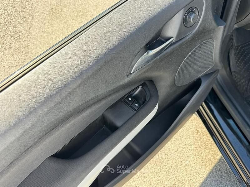 Usata Opel Adam Glam 87 CV (63 kW) 2019 Nero Utilitaria