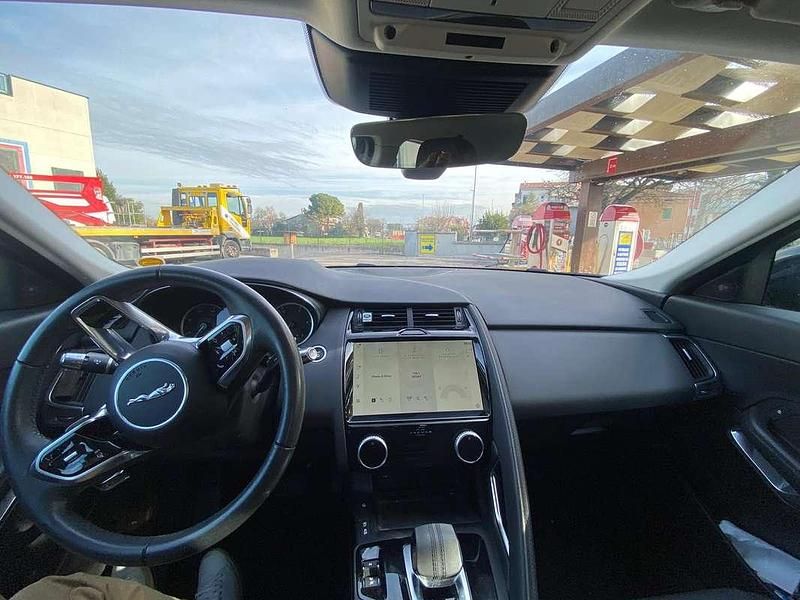 Usata Jaguar E-Pace R-Dynamic 163 CV (119 kW) 2022 Nero SUV