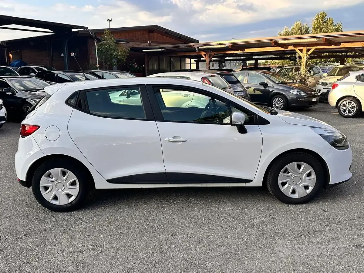 Usata Renault Clio IV 75 CV (55 kW) 2013 Bianco Berlina