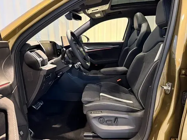 Nuova Skoda Kodiaq SportLine 193 CV (141 kW) 2025 Giallo SUV