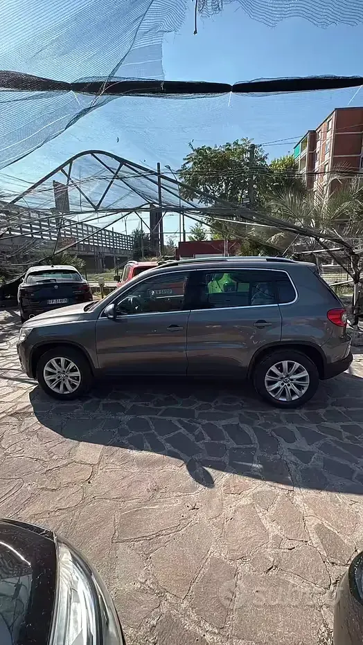 Usata VW Tiguan 200 CV (147 kW) 2008 Grigio SUV
