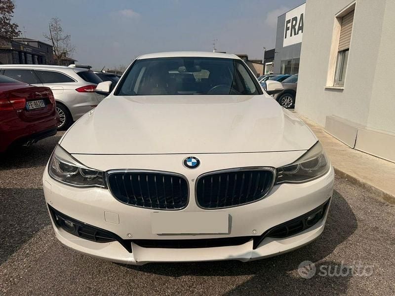 Usata BMW 320 Gran Turismo Luxury Line 184 CV (135 kW) 2014 Bianco Berlina