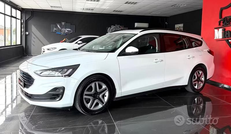 Usata Ford Focus ST-Line 120 CV (88 kW) 2022 Bianco Station wagon