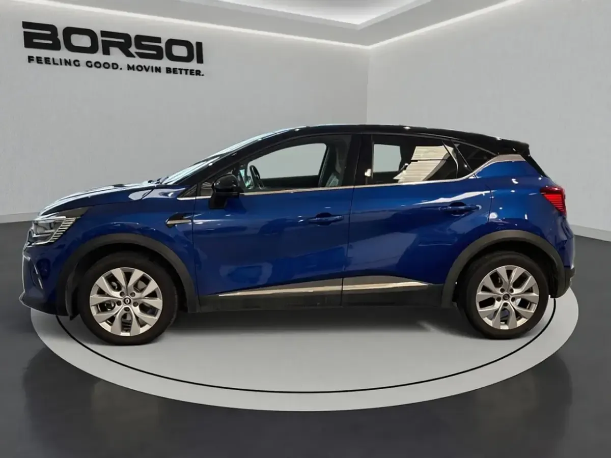 Usata Renault Captur Intens 94 CV (69 kW) 2022 Bic. blu marine / tetto nero SUV