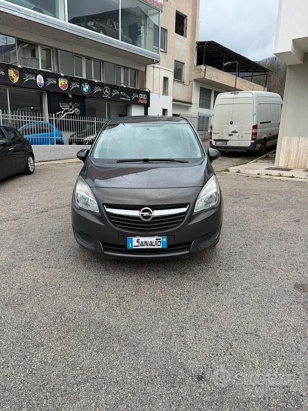 Usata Opel Meriva Innovation 95 CV (69 kW) 2017 Grigio Monovolume